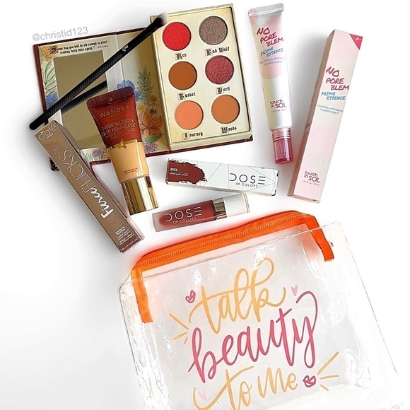 Makeup Bundle - Picture 1 of 9
